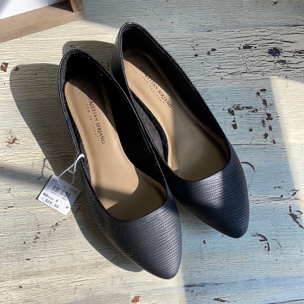 Gorgeous black Christian Siriano flats